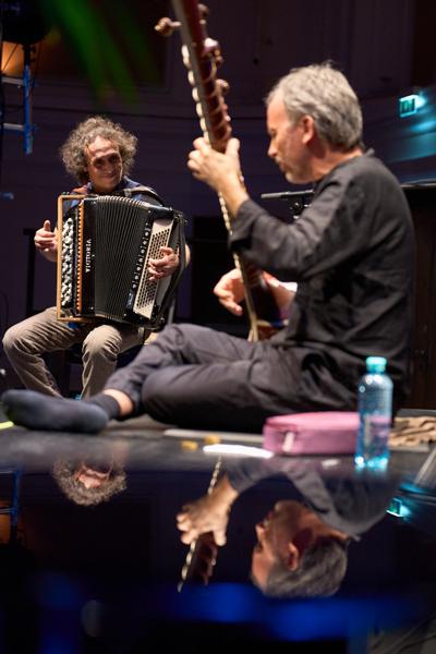 Luciano Biondini & Klaus Falschlunger im Lorely Saal. 23. Internationales Akkordeon Festival 2022. Wien, Österreich. 17. Februar 2022. Foto: Nico Kaiser