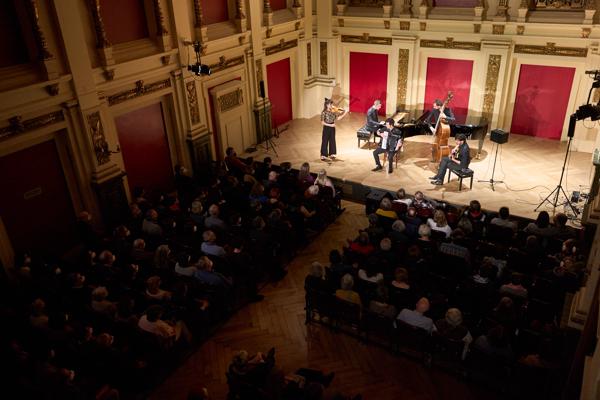 Groovin' Tango Quintett im Ehrbar Saal. 23. Internationales Akkordeon Festival 2022. Wien, Österreich. 24. Februar 2022. Foto: Nico Kaiser
