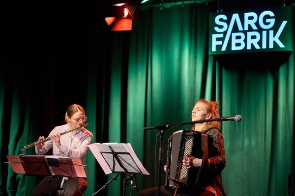 Nada Brahma Duo in der Sargfabrik. 23. Internationales Akkordeon Festival 2022. Wien, Österreich. 10. März 2022. Foto: Nico Kaiser