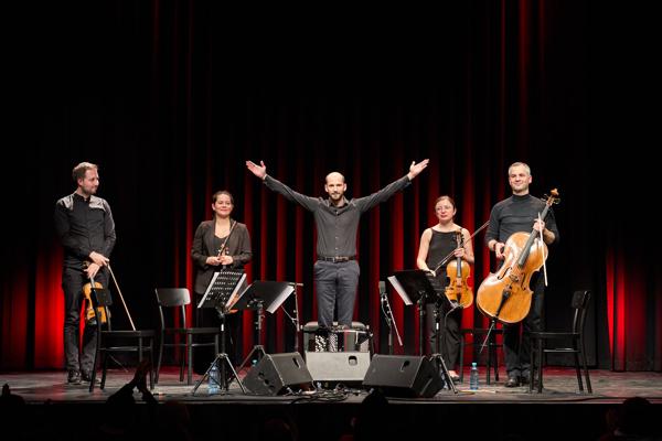 Nikola Zarić Quintet im Stadtsaal. 23. Internationales Akkordeon Festival 2022. Wien, Österreich. 19. März 2022. Foto: Nico Kaiser