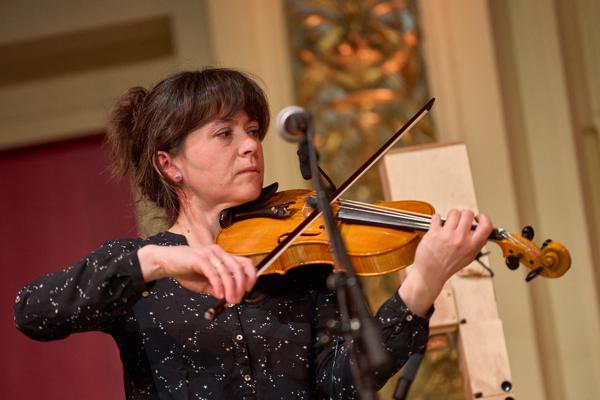 Karin Kimmeswenger (Violine) mit dem Anita Obwegs Quartetto am Montag, 20. März 2023 im Rahmen des 24. Internationalen Akkordeon Festivals 2023 im Ehrbar Saal in Wien.