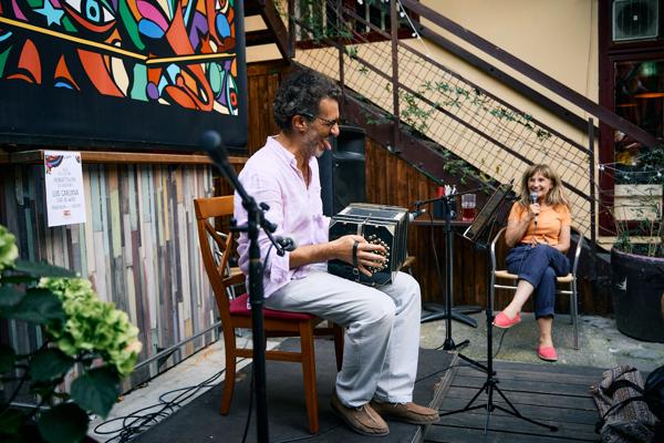 Luis Caruana im Mi Barrio. Wien, Österreich. 17. August 2022. Foto: Nico Kaiser