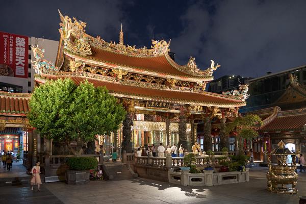 Longshan Temple. Taipei, Taiwan. 2019.